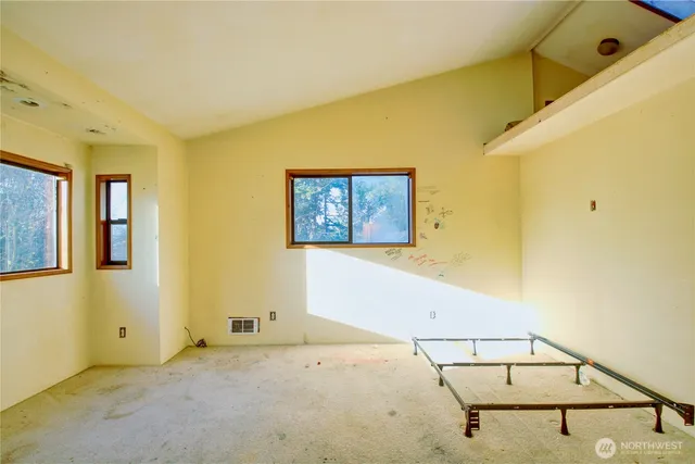 $314,900 | 1040 West Shady Lane, Oak Harbor, WA 98277