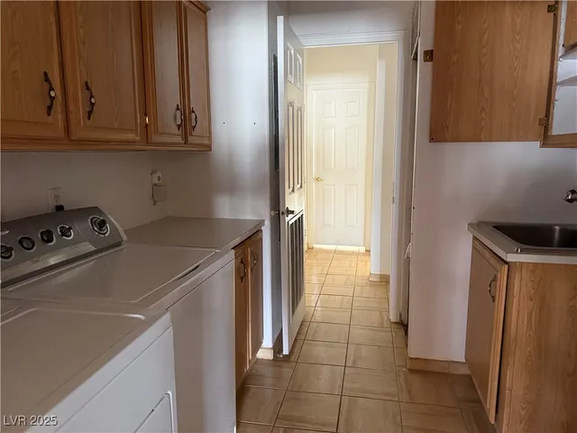 $299,888 | 525 Amethyst Avenue, Henderson, NV 89015