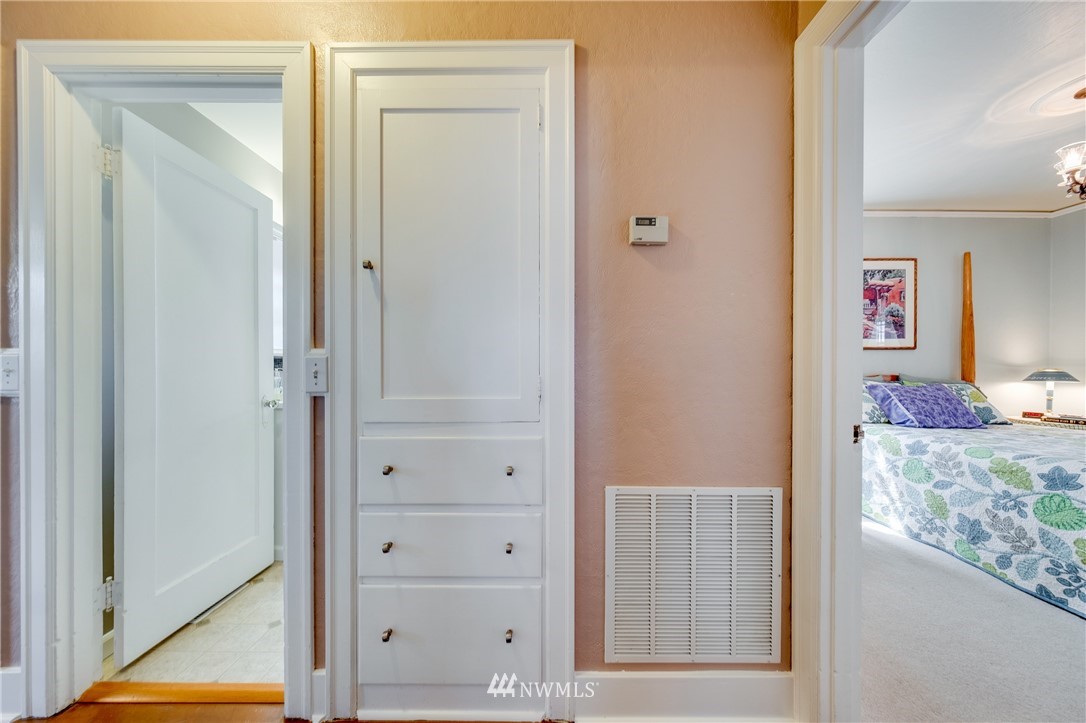 2014 Perry Avenue Bremerton, WA 98310 - Photo 15 of 24 Gallery Image 15