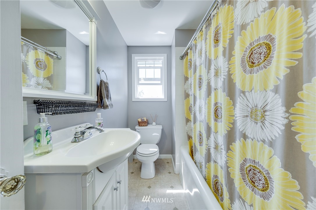2014 Perry Avenue Bremerton, WA 98310 - Photo 17 of 24 Gallery Image 17