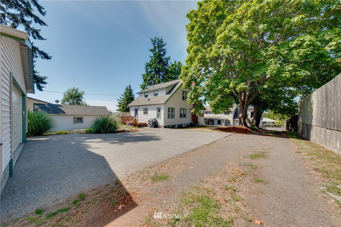 2014 Perry Avenue Bremerton, WA 98310 - Photo 5 of 24 Gallery Image 5
