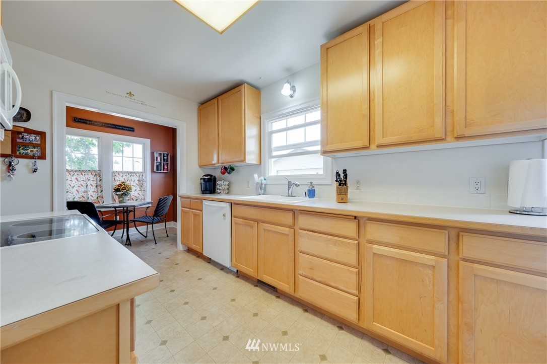 2014 Perry Avenue Bremerton, WA 98310 - Photo 7 of 24 Gallery Image 7