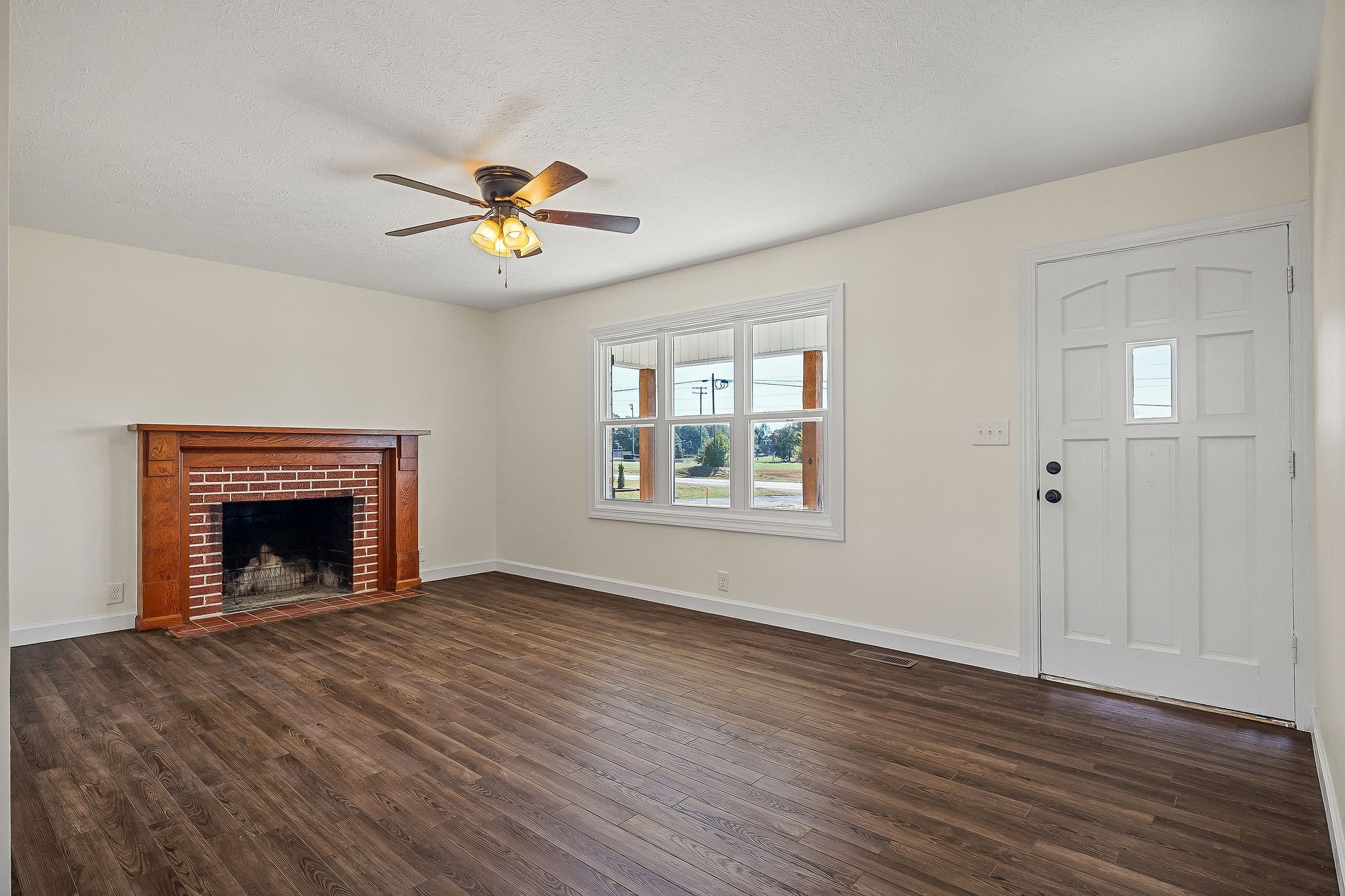 411 Allen Ferry Road Smithville, TN 37166 - Photo 6 of 31