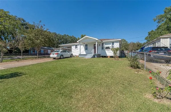 $130,000 | 201 Davis Drive, Pineville, LA 71360