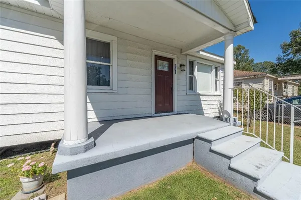 $130,000 | 201 Davis Drive, Pineville, LA 71360