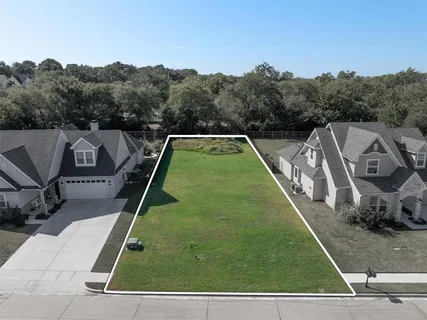 $199,999 | 208 Village Way, Argyle, TX 76226