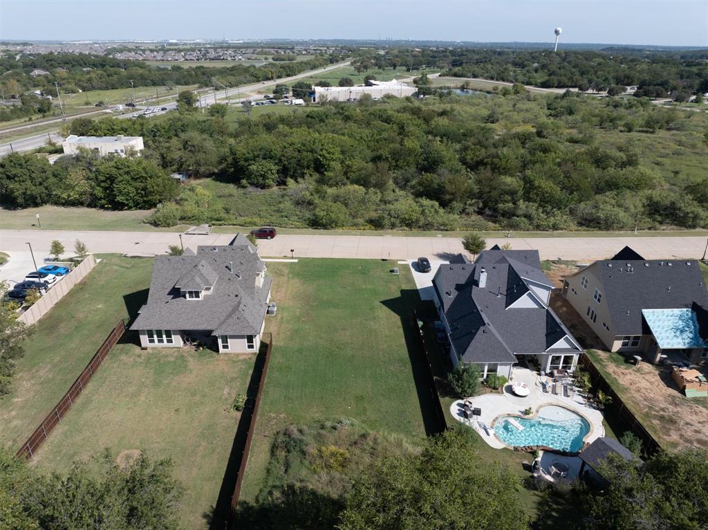 208 Village Way Argyle, TX 76226 - Photo 8 of 17