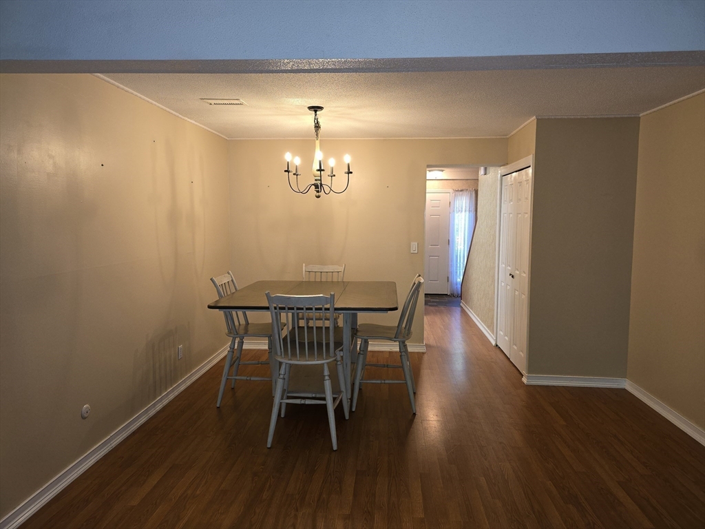 555 Russell Road, Unit J65 Westfield, MA 01085 - Photo 9 of 20