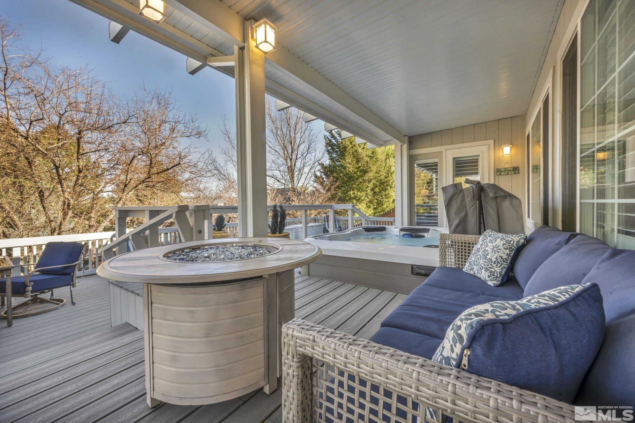 6500 Brookview Circle Reno, NV 89519 - Photo 22 of 24 a living room with couch and a table