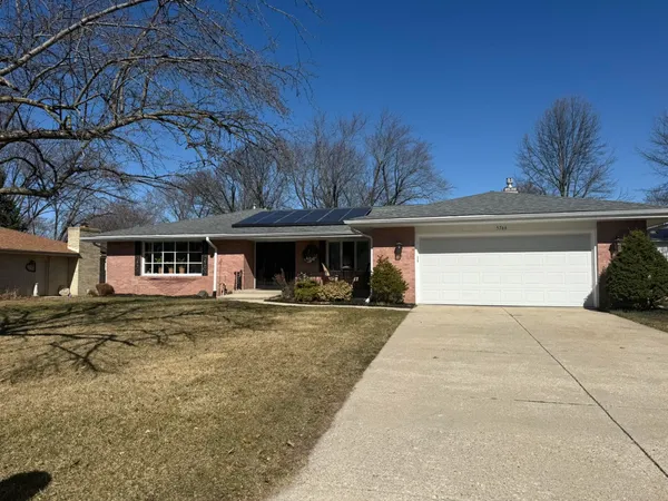 $336,000 | 5766 Hoylake Drive, Rockford, IL 61107