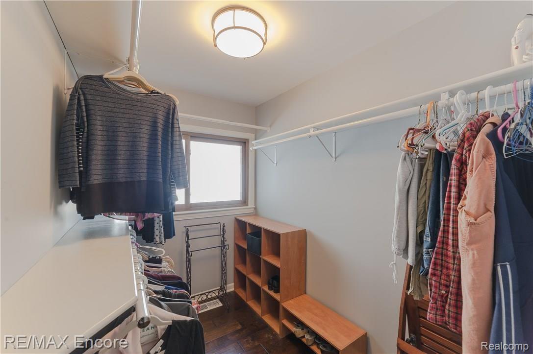 711 Ludlow Avenue Rochester, MI 48307 - Photo 23 of 32 711 Ludlow-23.jpg