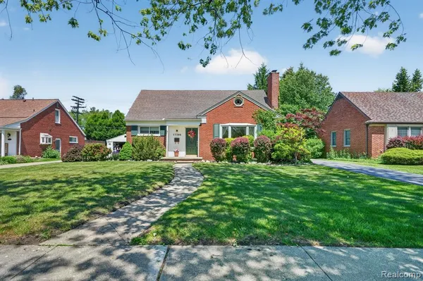 $449,000 | 17386 Beverly Road, Beverly Hills, MI 48025
