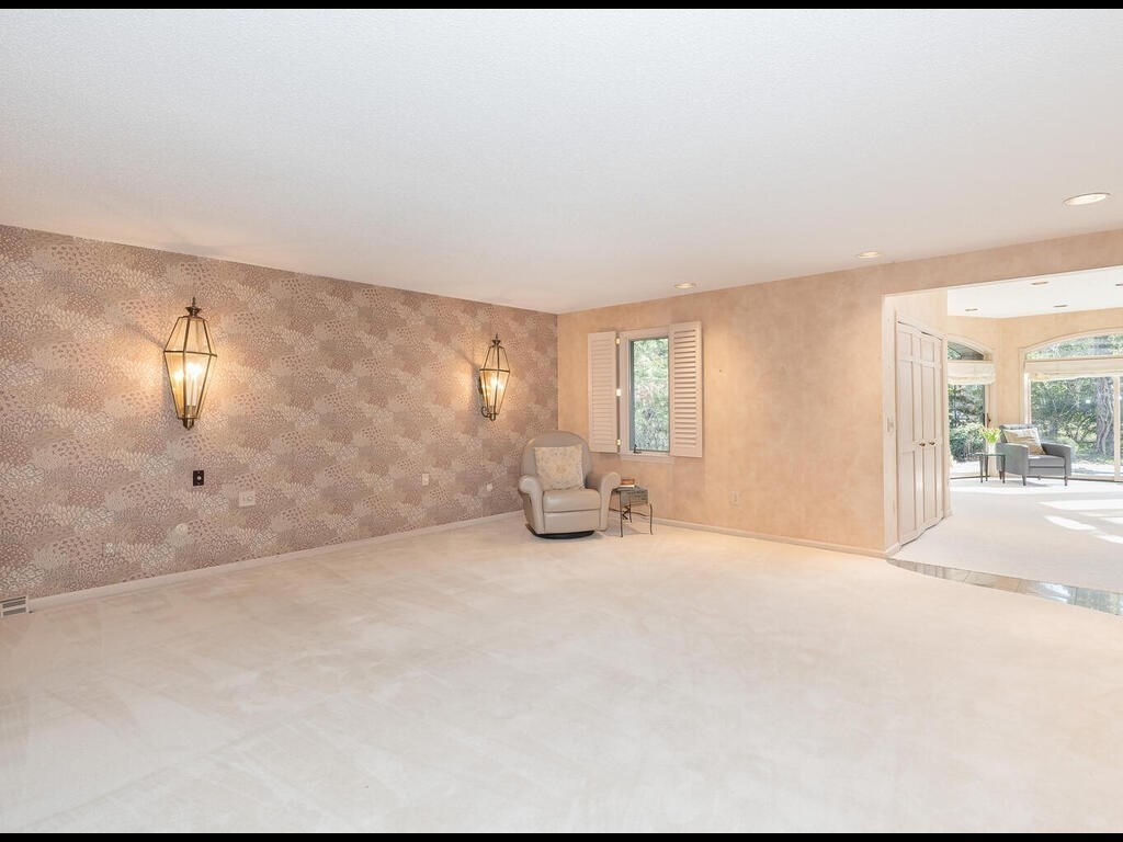 321 Ardsley Road Longmeadow, MA 01106 - Photo 27 of 42 a view of empty room with window