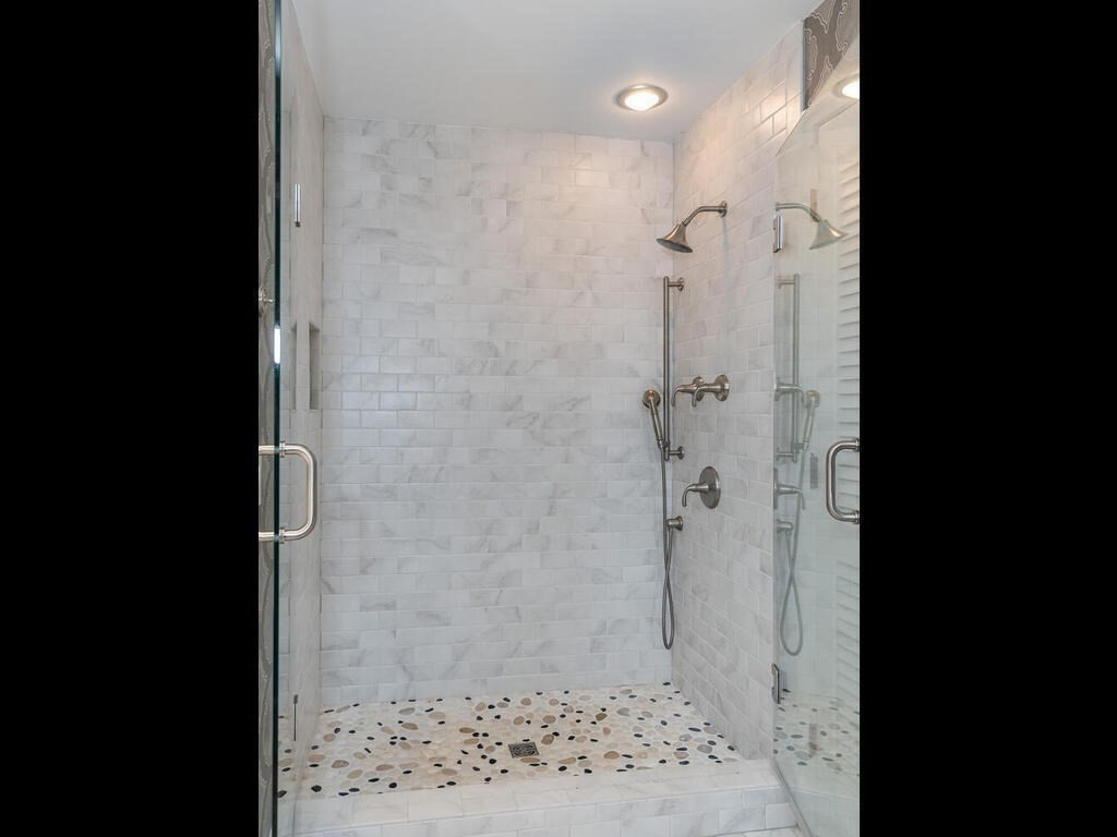 321 Ardsley Road Longmeadow, MA 01106 - Photo 37 of 42 a bathroom with a shower