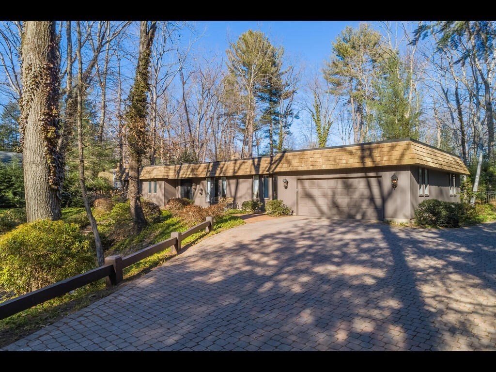 321 Ardsley Road Longmeadow, MA 01106 - Photo 4 of 42 a view of swimming pool with a yard