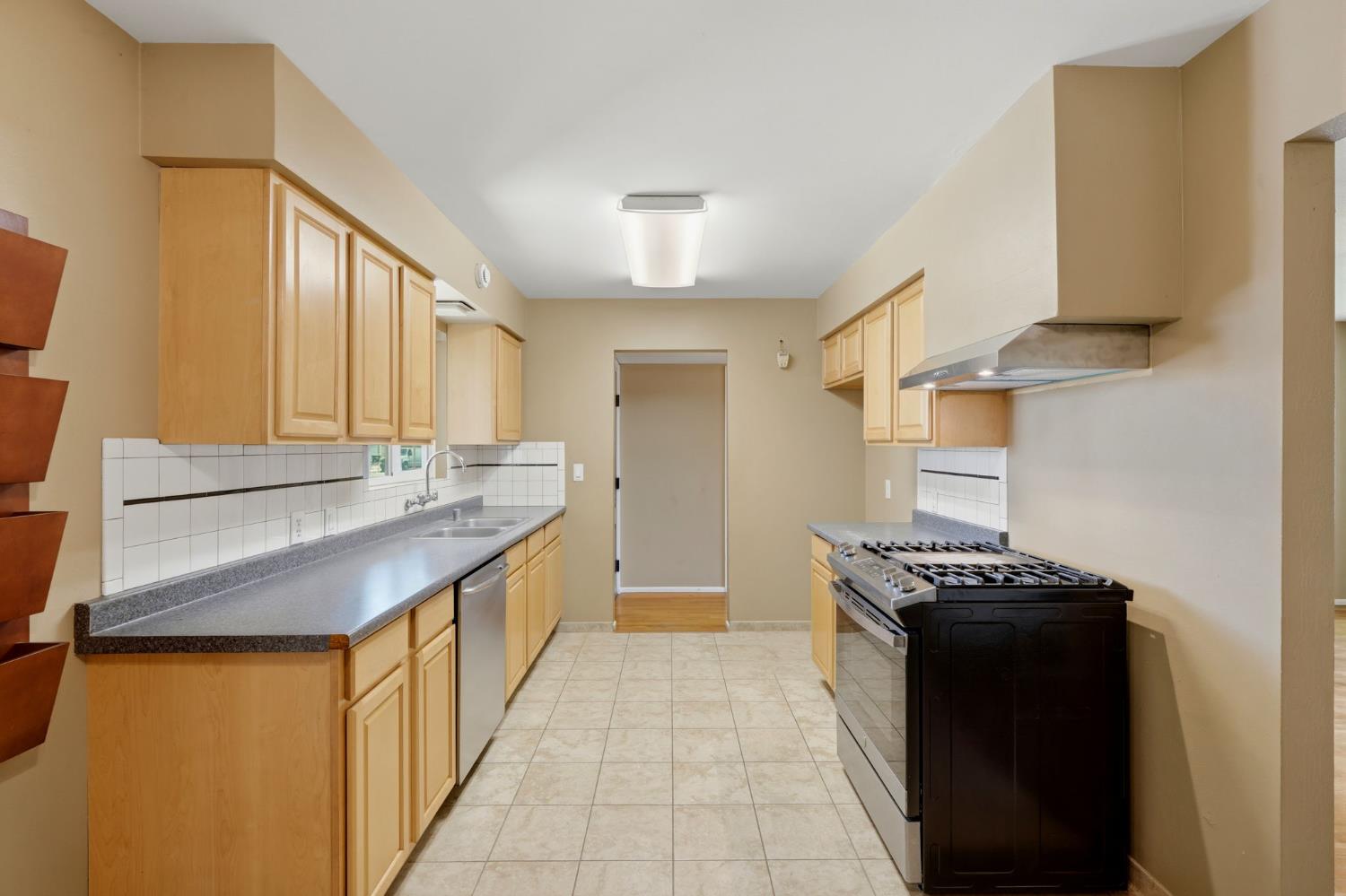 313 North 2nd Street Fowler, CA 93625 - Photo 6 of 27
