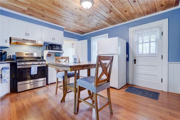 $219,900 | 50 Temple Street, Avon, NY 14414