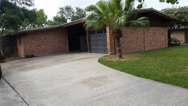 $2,200 | 730 Bradshaw Drive, Corpus Christi, TX 78412