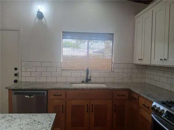 $2,200 | 730 Bradshaw Drive, Corpus Christi, TX 78412