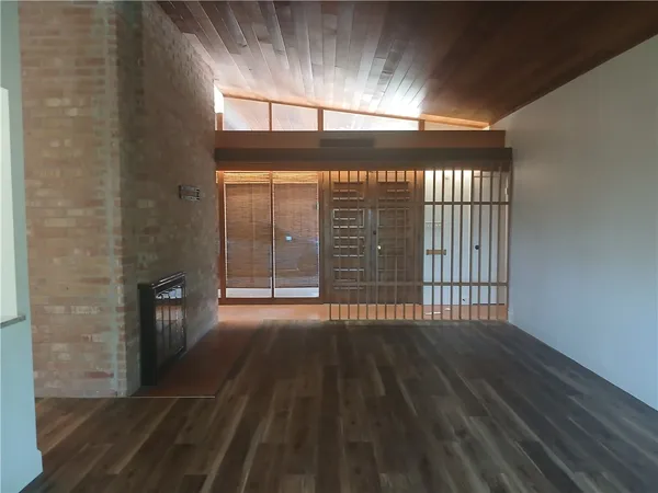 $2,200 | 730 Bradshaw Drive, Corpus Christi, TX 78412