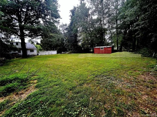 $469,000 | 137 Overlook Drive, Mahopac, NY 10541