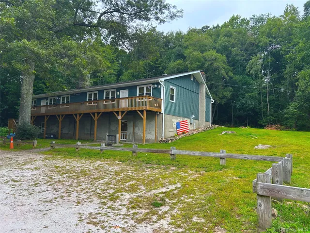 $469,000 | 137 Overlook Drive, Mahopac, NY 10541