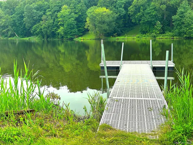 $469,000 | 137 Overlook Drive, Mahopac, NY 10541