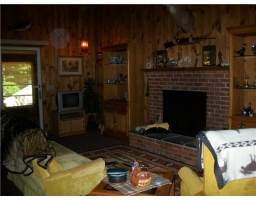 211 Gore Road Naples, ME 04055 - Photo 12 of 25 Living Room.