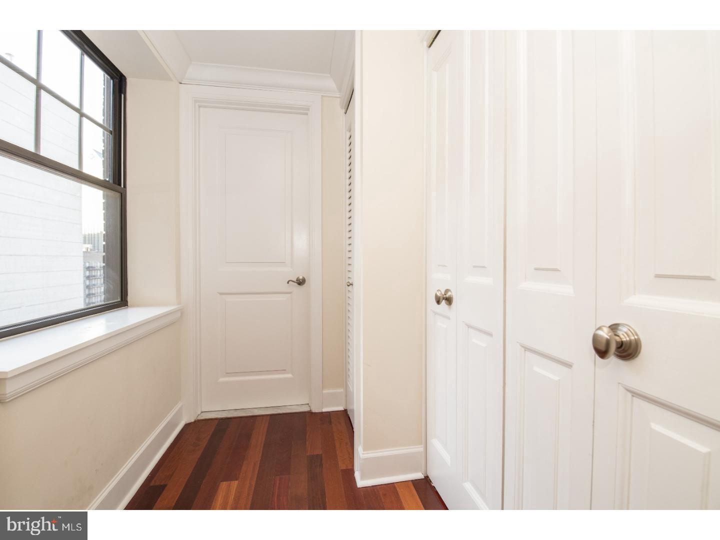 1701 Locust Street, Unit 1517 Philadelphia, PA 19103 - Photo 5 of 16