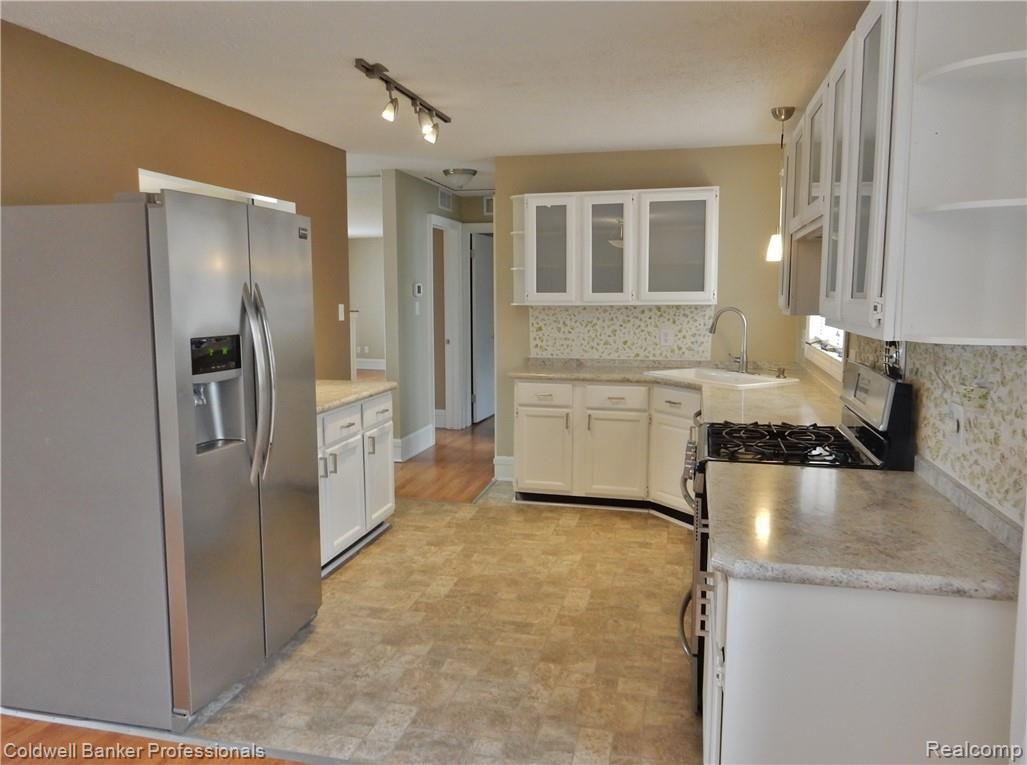 531 Reed Street Northville, MI 48167 - Photo 7 of 24 kitchen (2).JPG
