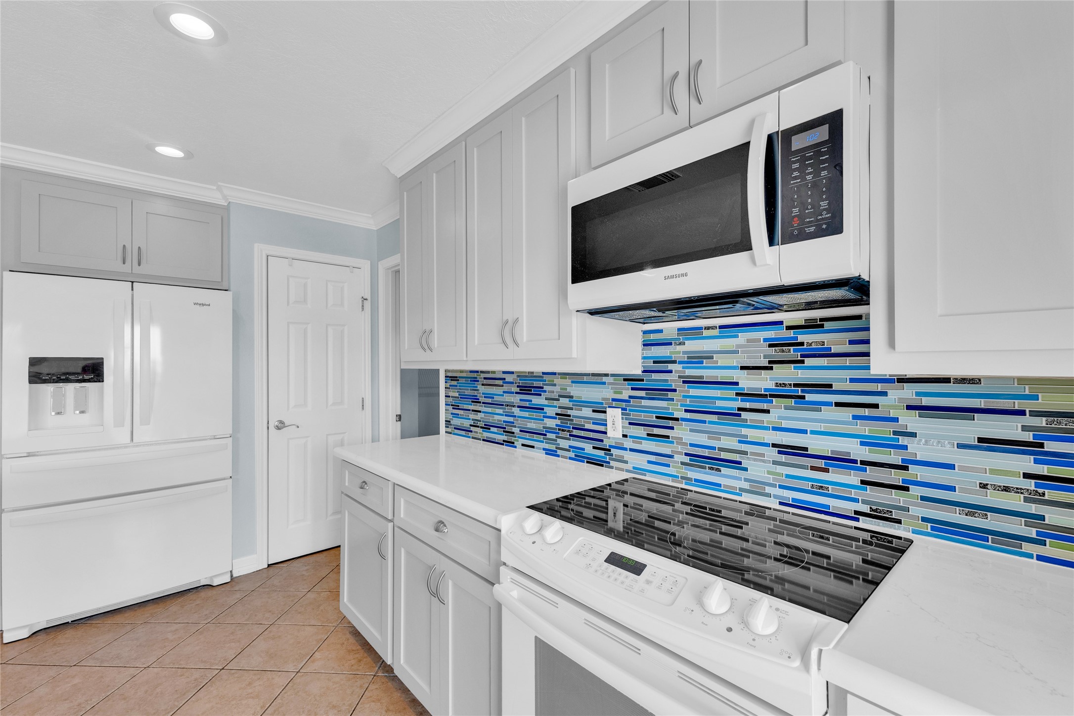 3321 Prides Way Crystal Beach, TX 77650 - Photo 11 of 50