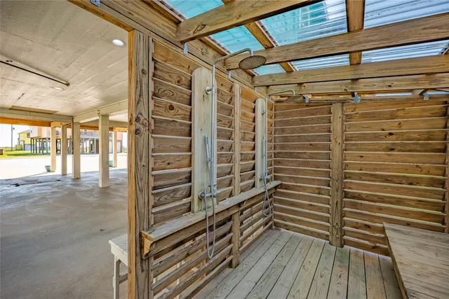 $669,000 | 3321 Prides Way, Crystal Beach, TX 77650