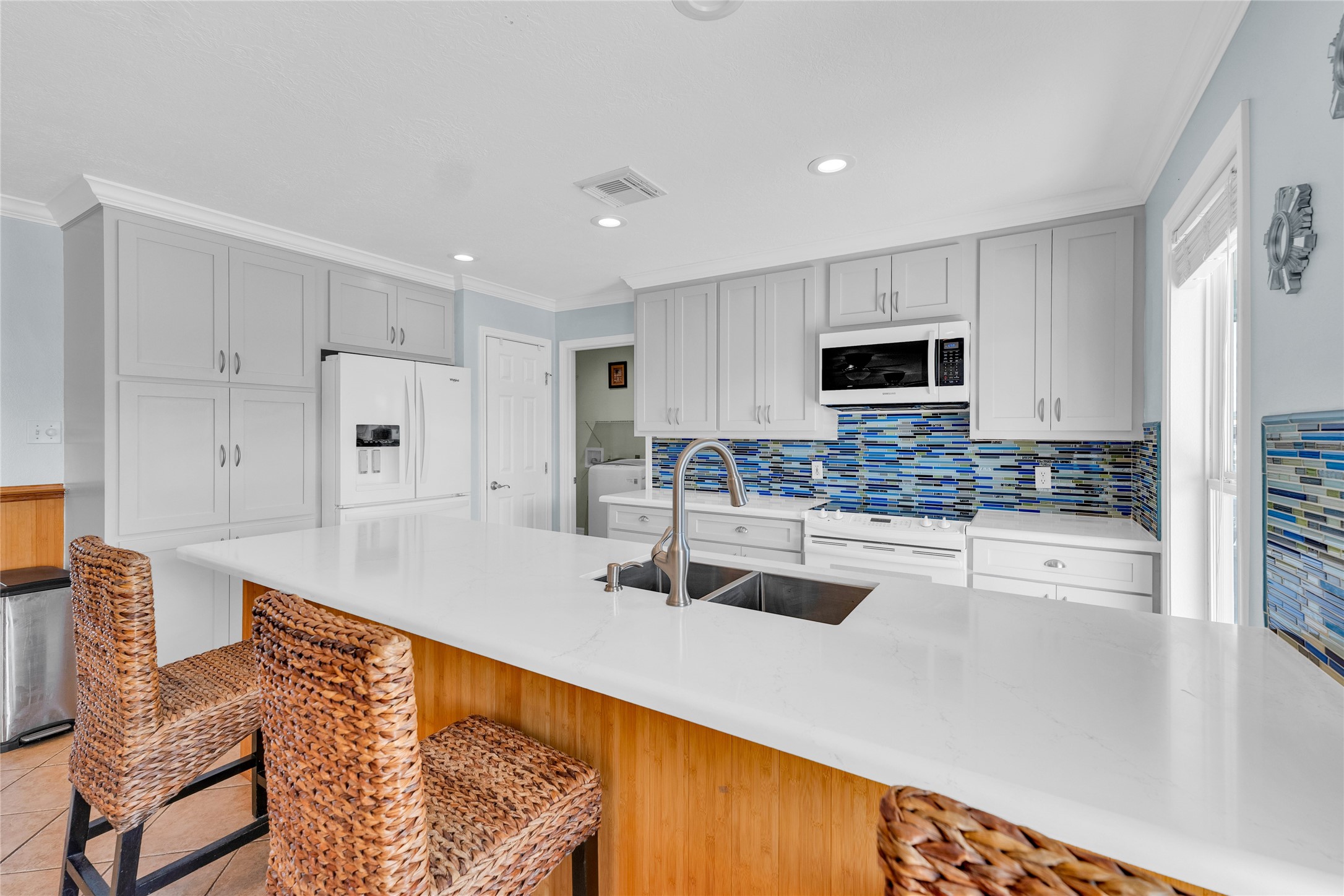 3321 Prides Way Crystal Beach, TX 77650 - Photo 9 of 50