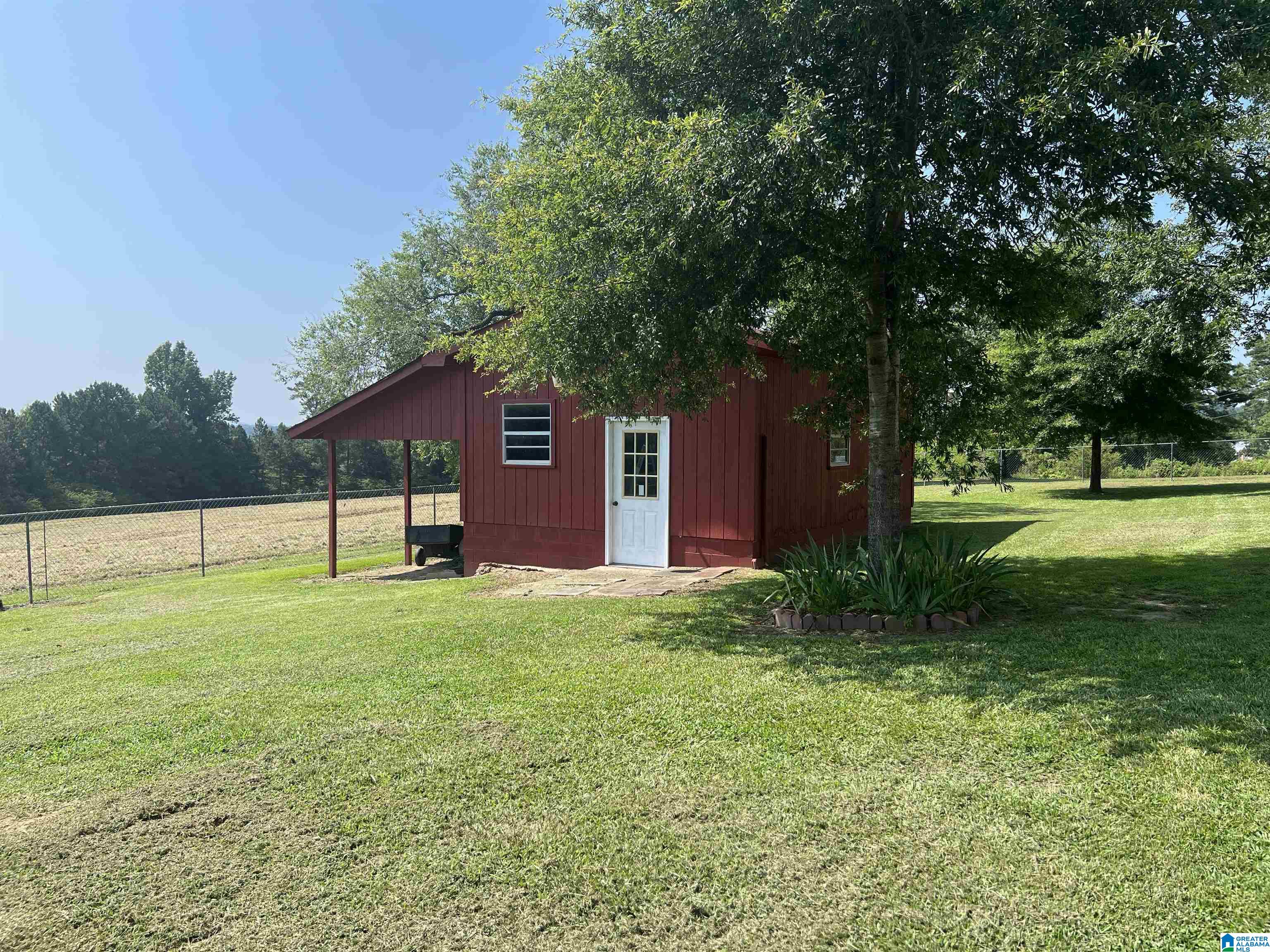 737 Armstrong Loop Hayden, AL 35079 - Photo 9 of 34