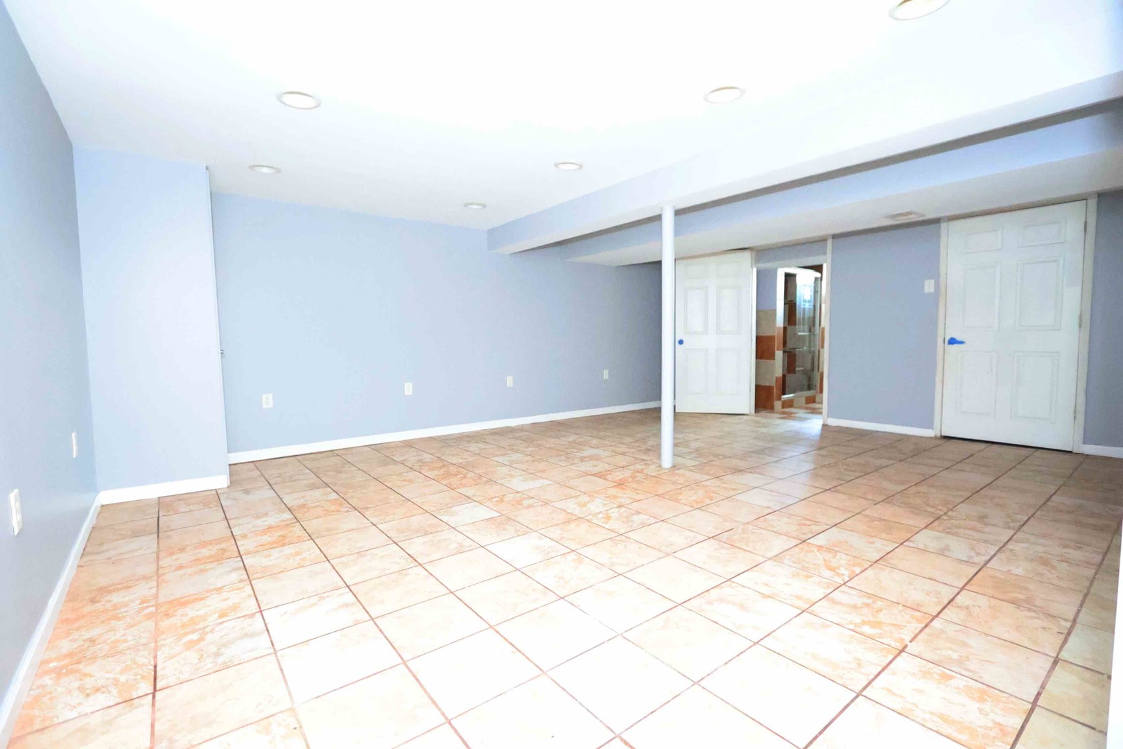 427 Mallview Lane, Unit 427 Bolingbrook, IL 60440 - Photo 14 of 16 a view of an empty room