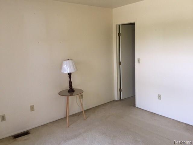 5274 East 14 Mile Road Warren, MI 48092 - Photo 10 of 16