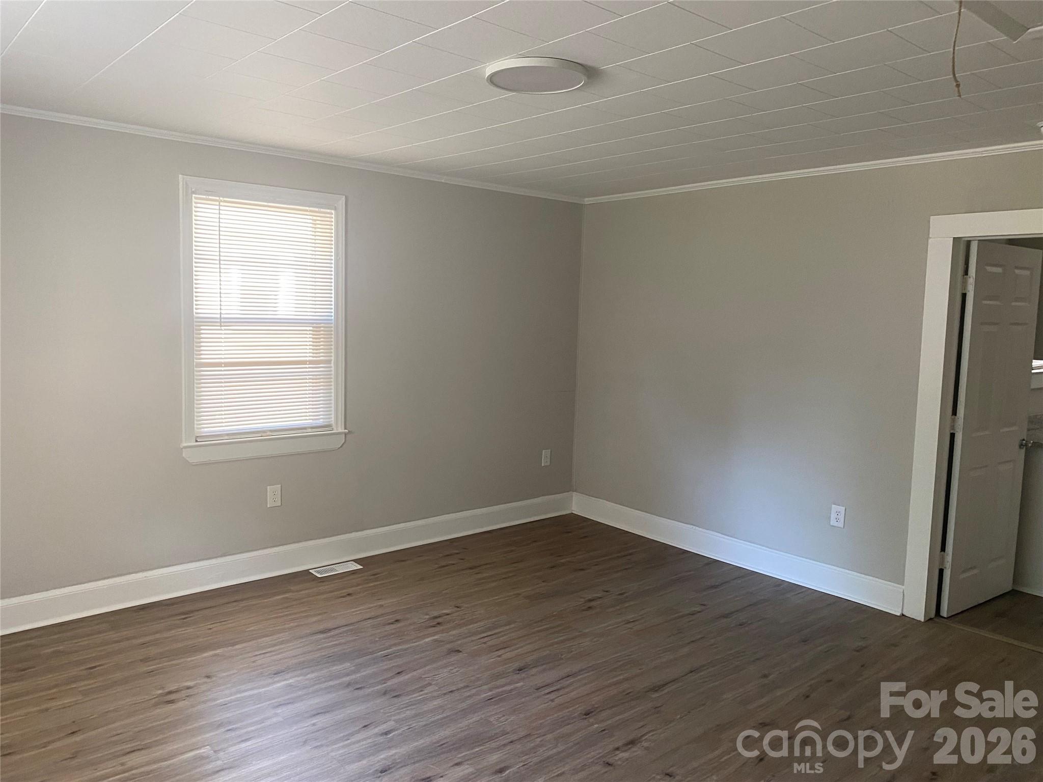 316 South Ransom Street Gastonia, NC 28052 - Photo 9 of 12 Gallery Image 9