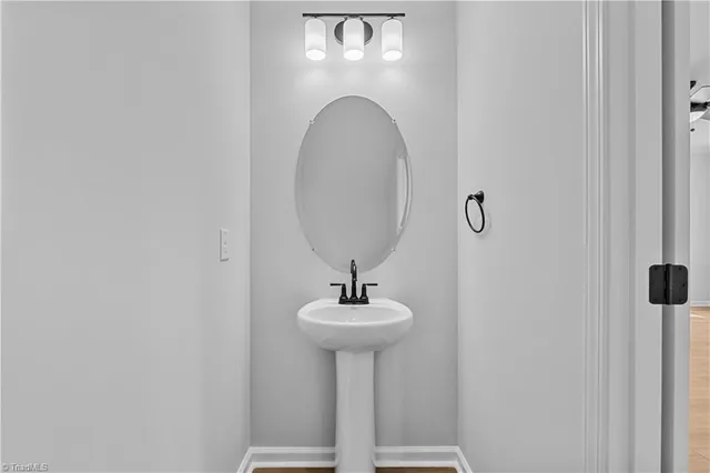 $579,000 | 5502 Penguin Drive, Summerfield, NC 27358