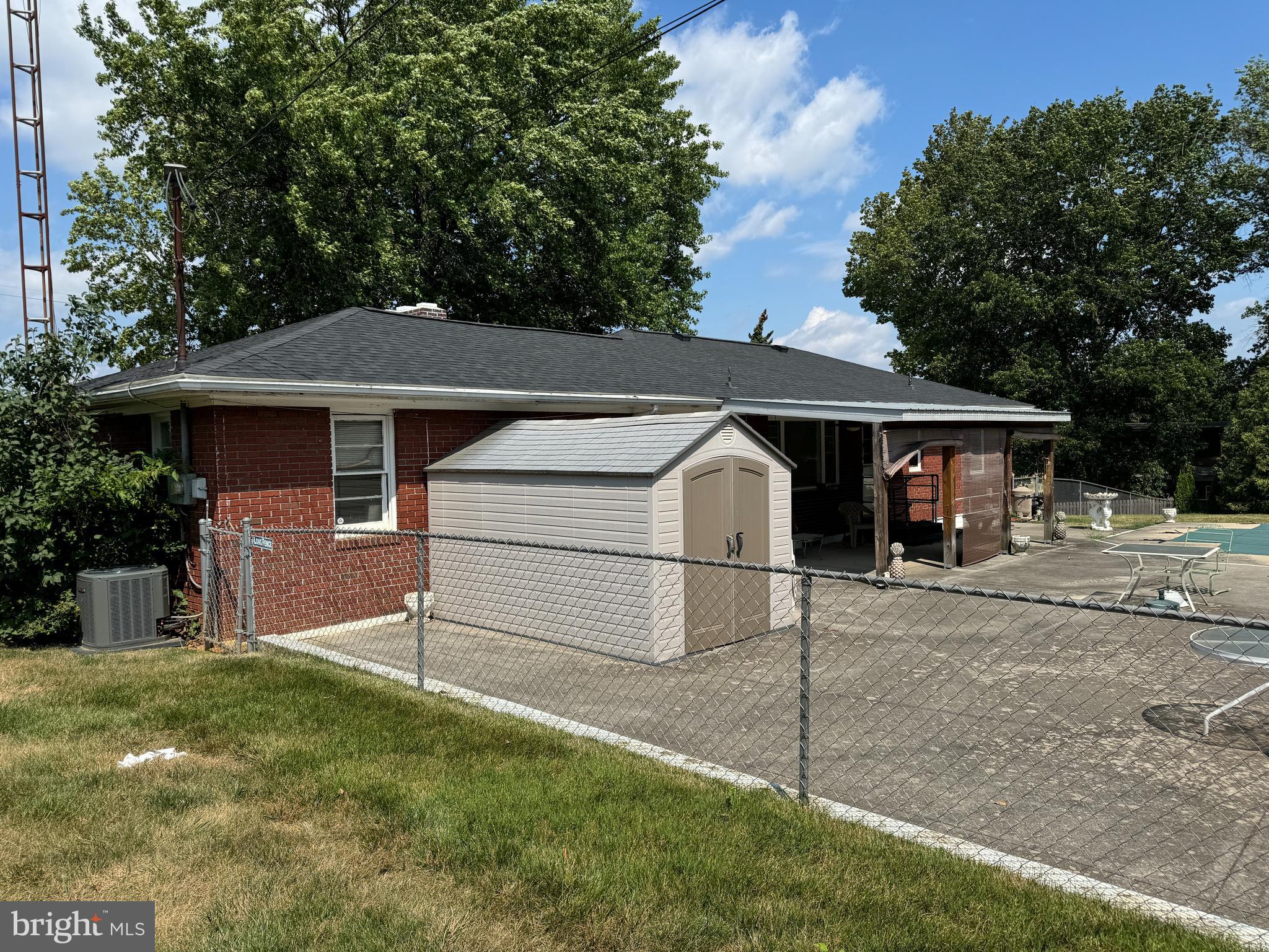 1612 Howell Road Hagerstown, MD 21740 - Photo 8 of 50