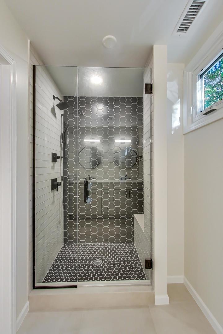 20 West 15th Street, Unit B Chicago, IL 60605 - Photo 10 of 21 a bathroom with a shower