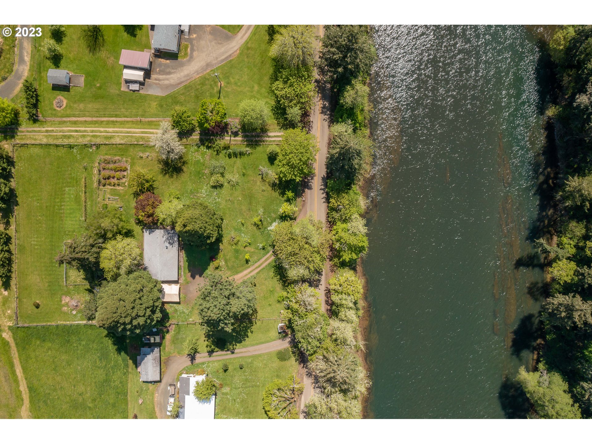 695 Lone Rock Road Glide, OR 97443 - Photo 48 of 48 a view of a garden