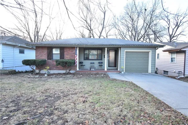 $239,900 | 5216 North Palmer Avenue, Kansas City, MO 64119