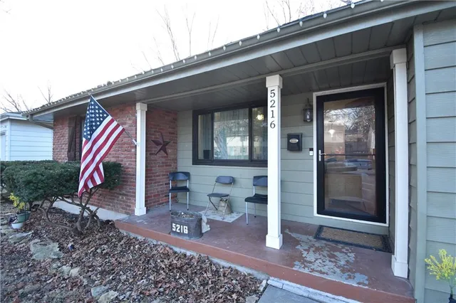 $239,900 | 5216 North Palmer Avenue, Kansas City, MO 64119