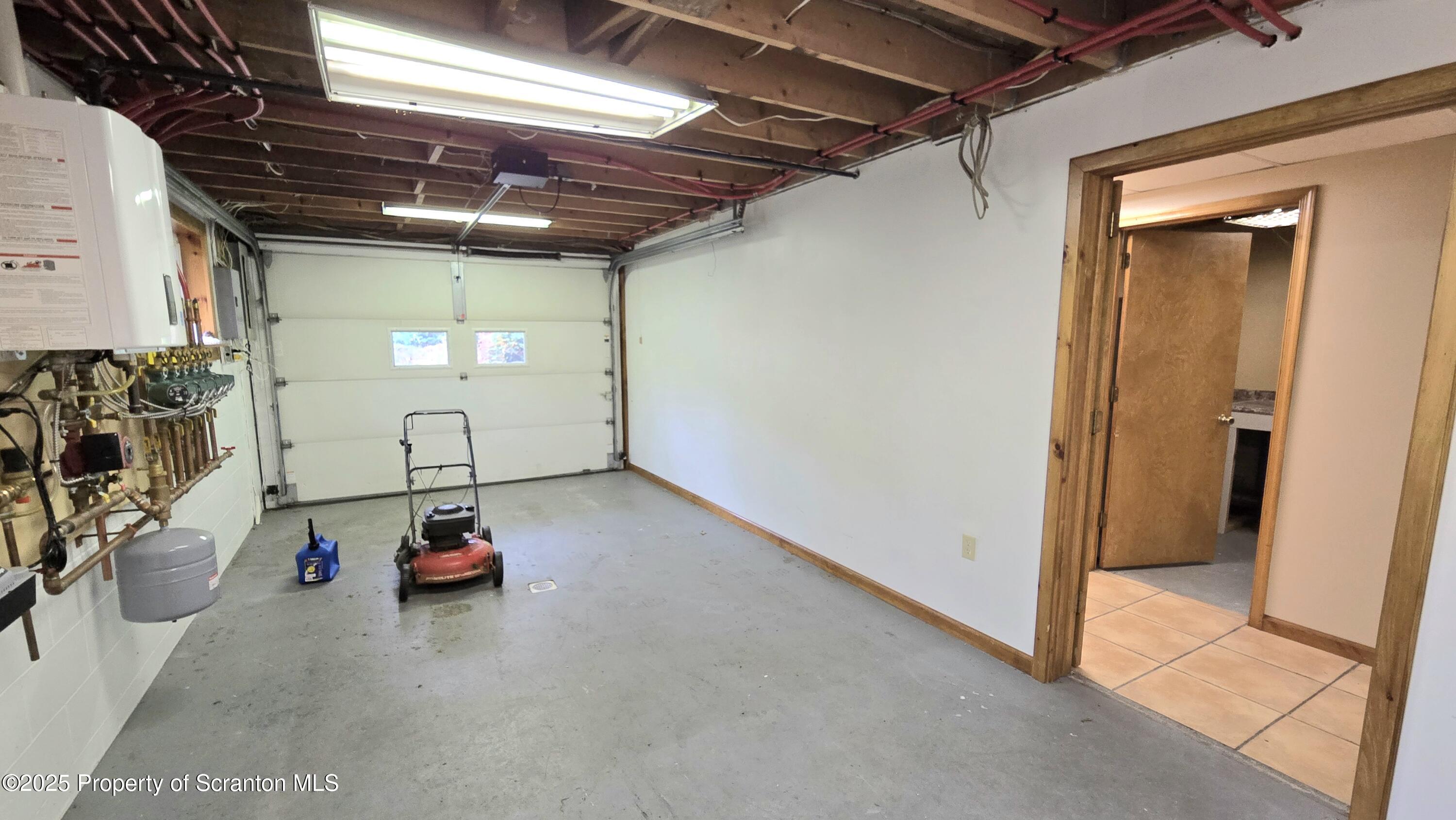 2311 Motichka Road Moscow, PA 18444 - Photo 38 of 89 20251011_132330