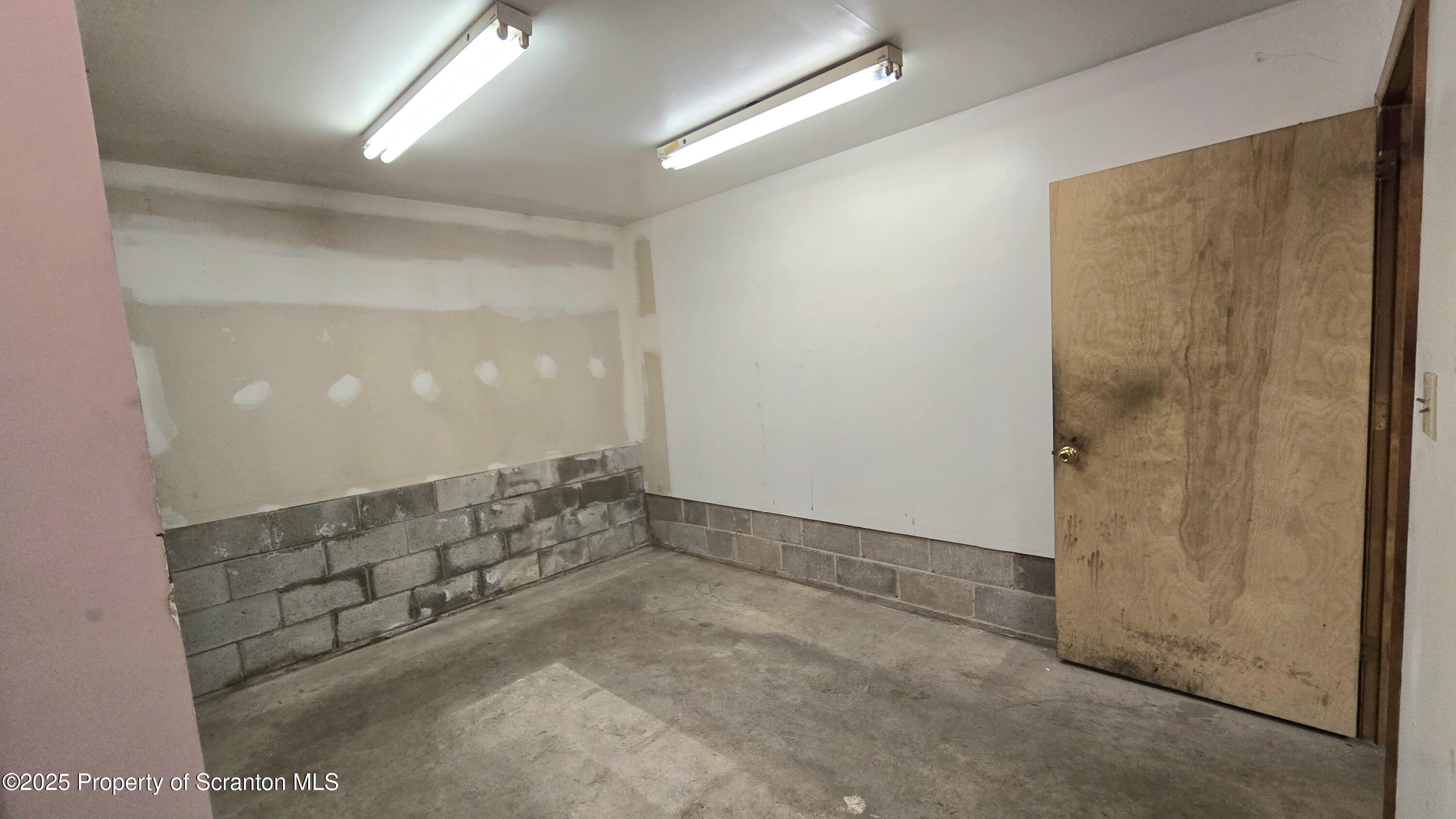 2311 Motichka Road Moscow, PA 18444 - Photo 47 of 89 20251011_123836