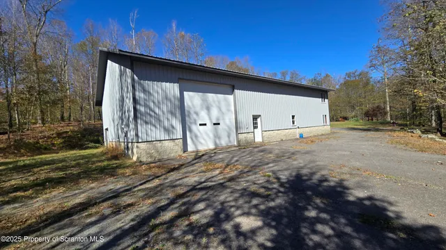 $432,500 | 2311 Motichka Road, Moscow, PA 18444