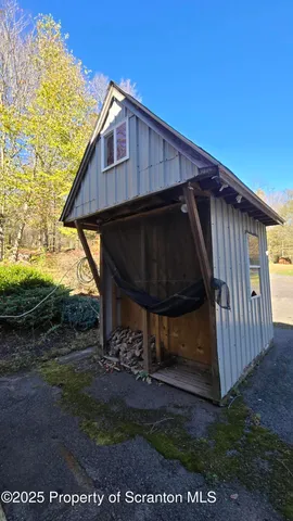 $432,500 | 2311 Motichka Road, Moscow, PA 18444