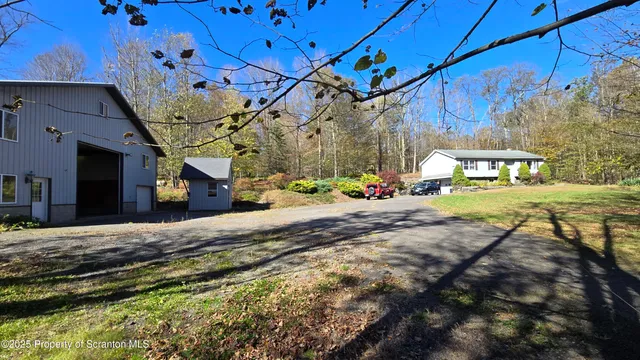 $432,500 | 2311 Motichka Road, Moscow, PA 18444