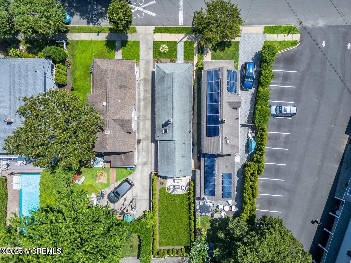 520 Brighton Avenue Spring Lake, NJ 07762 - Photo 23 of 25 an aerial view of multiple houses with yard