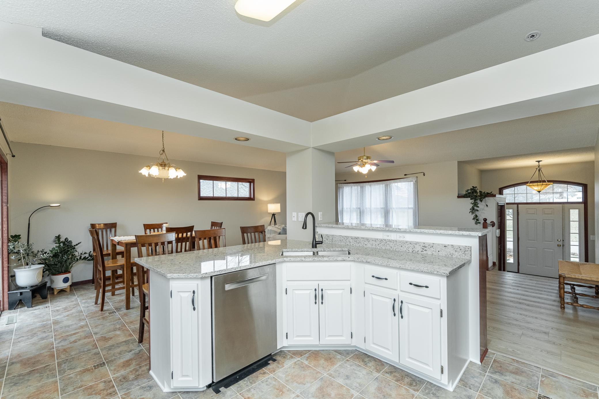 3031 Mayowood Common Circle Southwest Rochester, MN 55902 - Photo 15 of 43